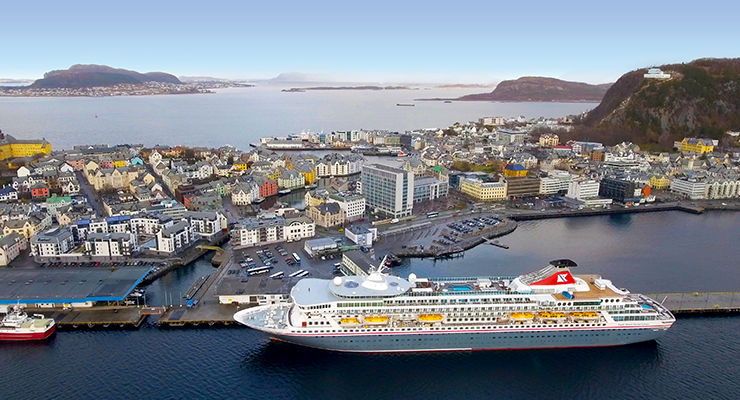 Birdseye View of Norwegian Cruise at Port Birdseye View of Norwegian Cruise at Port